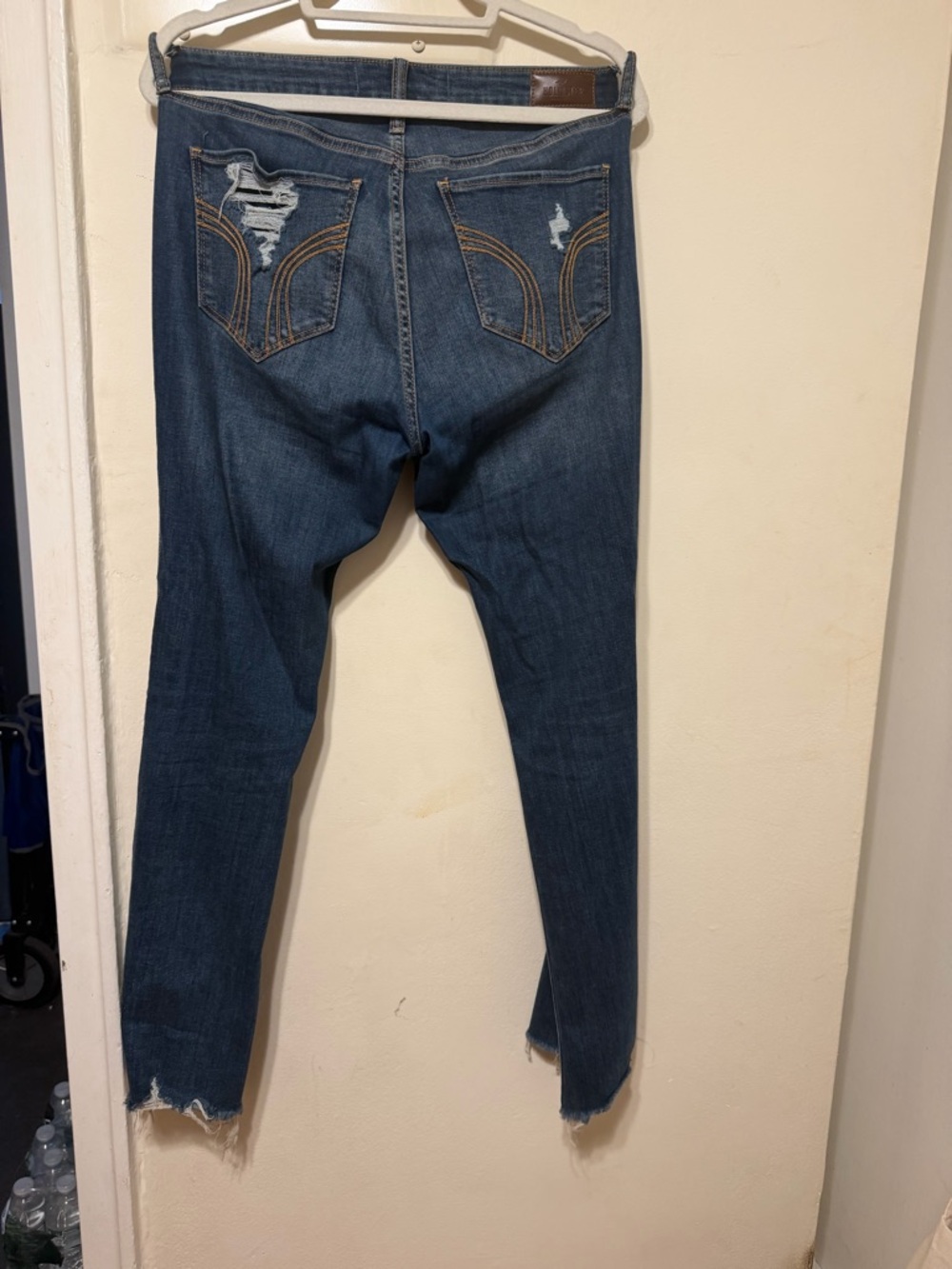 Hollister Ripped Boyfriend Jeans in Classic Blue Wash - Picture 2 of 3